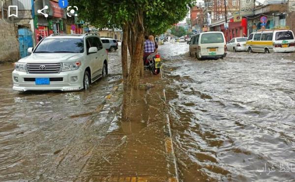 أمطار غزيرة بالعاصمة صنعاء.. والأرصاد يطلق تحذيراً 